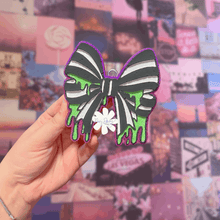 Load image into Gallery viewer, Beetlejuice Drippy Bow Freshie

